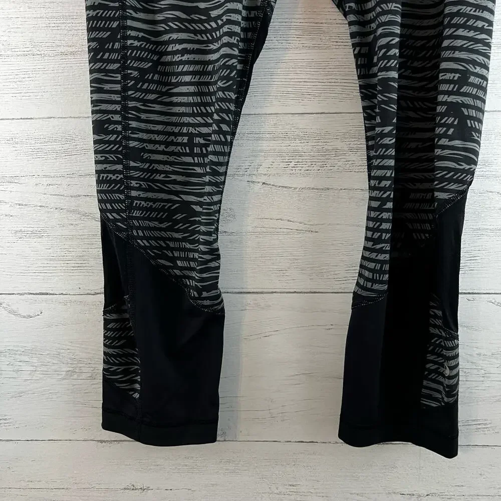 Lululemon Black and Gray Cropped Thigh Pocket‎ Leggings Size 6